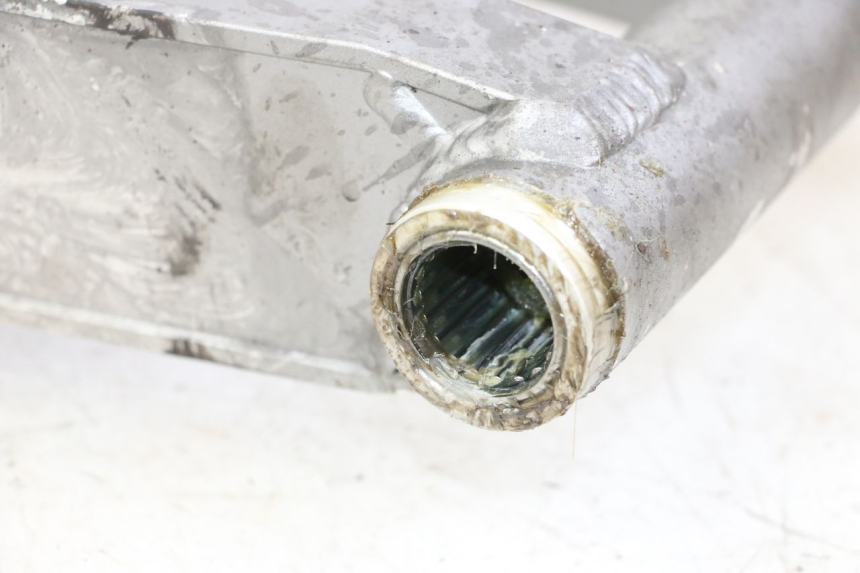 photo de wahacz tylnego zawieszenia YAMAHA FJ 36Y 1100 (1984 - 1985) - Zbliżenie komponentów