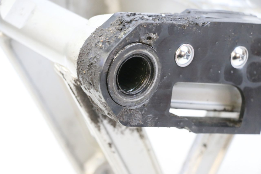 photo de Wahacz tylnego zawieszenia KAWASAKI GPZ RX 1000 (1986 - 1988) - Zoom stanu zużycia