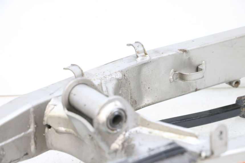 photo de wahacz tylnego zawieszenia SUZUKI GSF N BANDIT 600 (1996 - 1999) - Szczegóły charakterystyczne