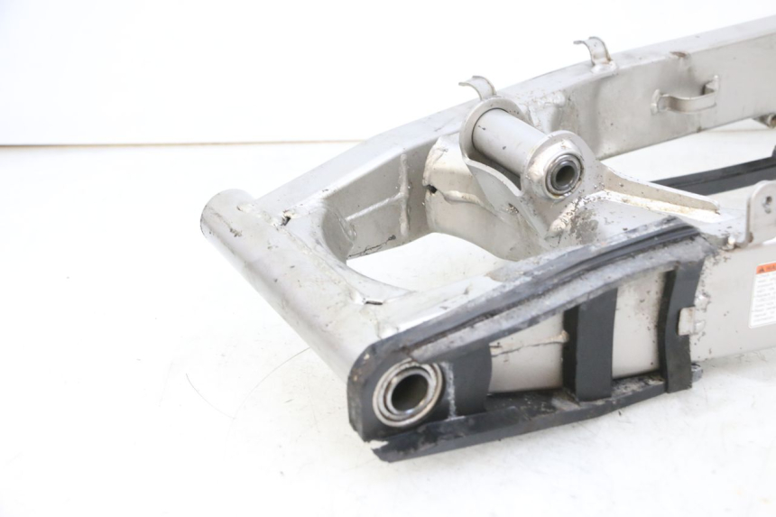 photo de wahacz tylnego zawieszenia SUZUKI GSF N BANDIT 600 (1996 - 1999) - Zbliżenie komponentów