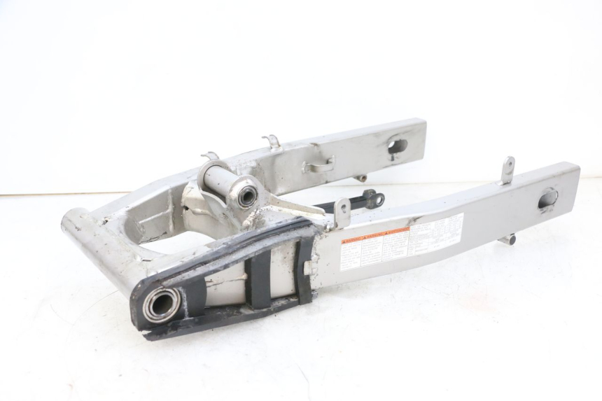 photo de wahacz tylnego zawieszenia SUZUKI GSF N BANDIT 600 (1996 - 1999) - Widok z bliska