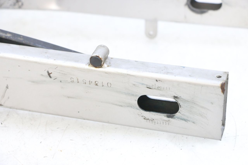 photo de wahacz tylnego zawieszenia SUZUKI GSF N BANDIT 600 (1996 - 1999) - Widok profilu