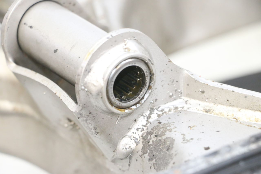 photo de wahacz tylnego zawieszenia SUZUKI GSF N BANDIT 600 (1996 - 1999) - Zbliżenie techniczne