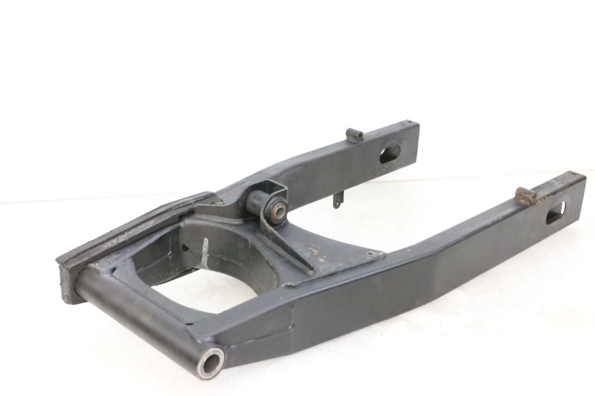 photo de Wahacz tylnego zawieszenia SUZUKI GSR 750 (2011 - 2017) - Widok główny