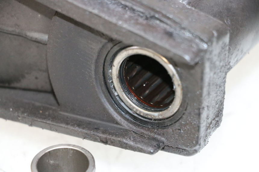 photo de Wahacz tylnego zawieszenia SUZUKI GSR 750 (2011 - 2017) - Inny kąt widzenia