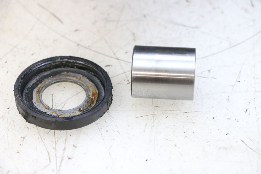 photo de wahacz tylnego zawieszenia SUZUKI GSXR GSX-R 1000 (2003 - 2004) - Inny kąt widzenia