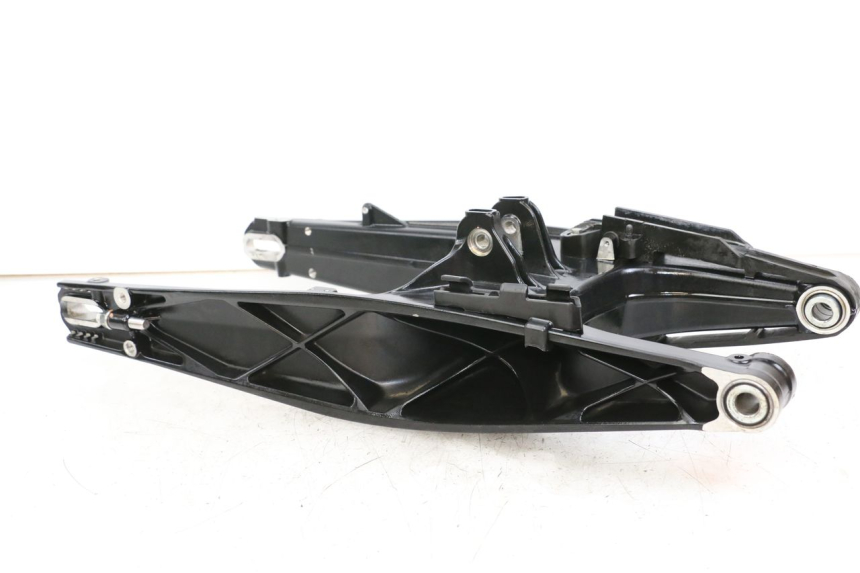 photo de wahacz tylnego zawieszenia HUSQVARNA SVARTPILEN 401 (2018 - 2023) - Widok główny