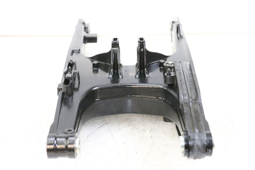 photo de wahacz tylnego zawieszenia HUSQVARNA SVARTPILEN 401 (2018 - 2023) - Szczegóły charakterystyczne