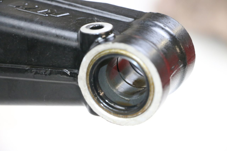 photo de wahacz tylnego zawieszenia HUSQVARNA SVARTPILEN 401 (2018 - 2023) - Inny kąt widzenia