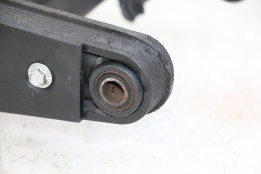 photo de wahacz tylni KEEWAY K-LIGHT KLIGHT 125 (2018 - 2025) - Szczegóły charakterystyczne