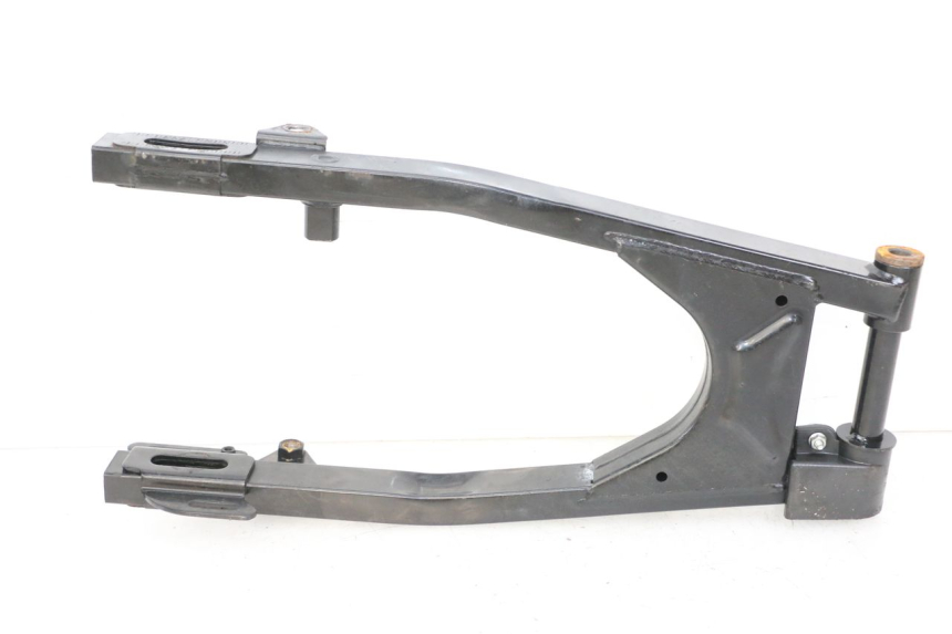 photo de wahacz tylni KIDEN KD125-G 125 (2018 - 2022) - Inny kąt widzenia