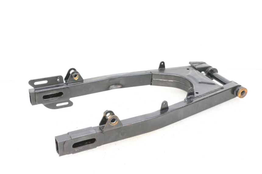 photo de wahacz tylni KIDEN KD125-G 125 (2018 - 2022) - Zbliżenie techniczne