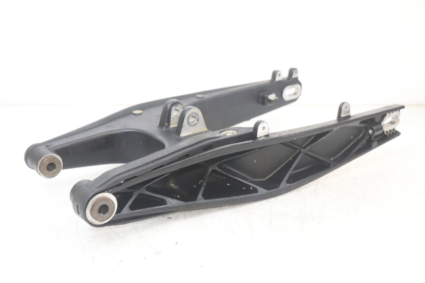 photo de wahacz tylni MASAI SCRAMBLER SPORT 125 (2021 - 2025) - Zoom stanu zużycia