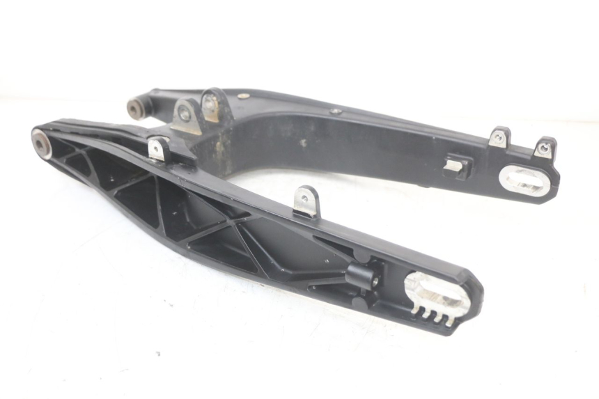 photo de wahacz tylni MASAI SCRAMBLER SPORT 125 (2021 - 2025) - Zbliżenie techniczne