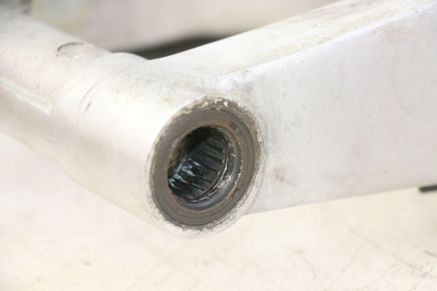 photo de Wahacz tylnego zawieszenia RIEJU MRT 50 (2018 - 2021) - Szczegół części