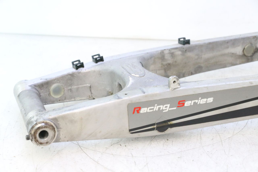 photo de WAHACZ RIEJU MRT PRO SUPERMOTARD 50 (2007 - 2018) - Zbliżenie techniczne