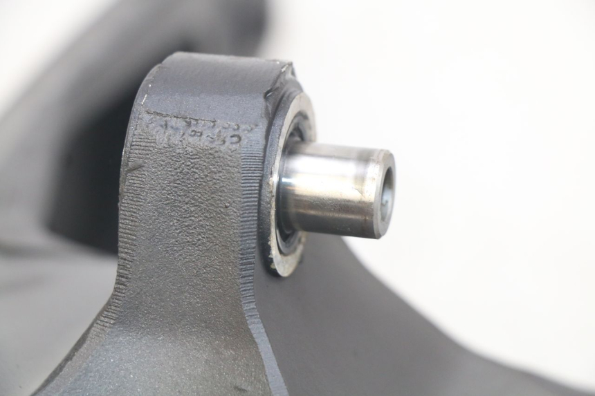 photo de wahacz tylni YAMAHA MT ABS 125 (2014 - 2018) - Punkty mocowania