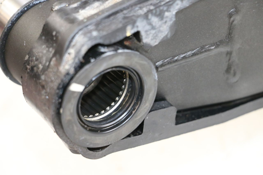 photo de Wahacz tylnego zawieszenia KAWASAKI NINJA 400 (2018 - 2023) - Zbliżenie techniczne