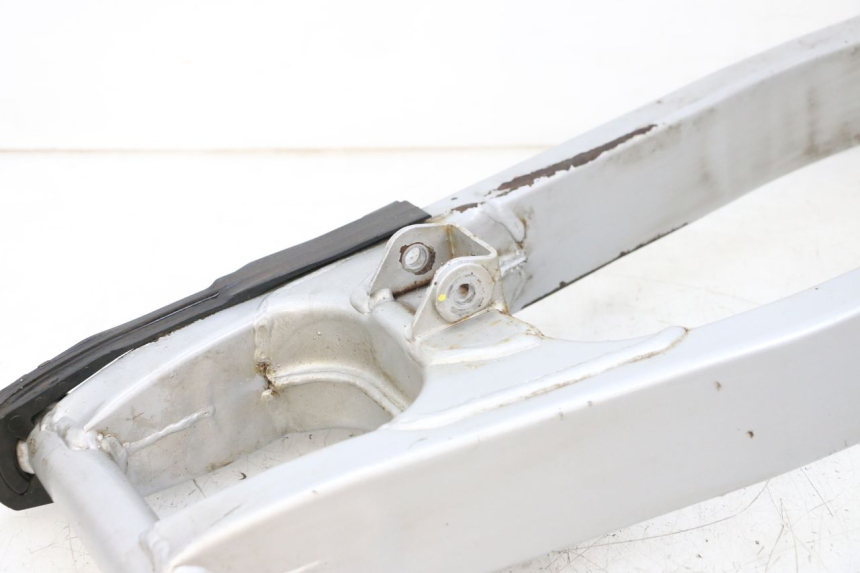 photo de Wahacz tylnego zawieszenia HONDA NSR R 125 (1994 - 2003) - Widok z bliska