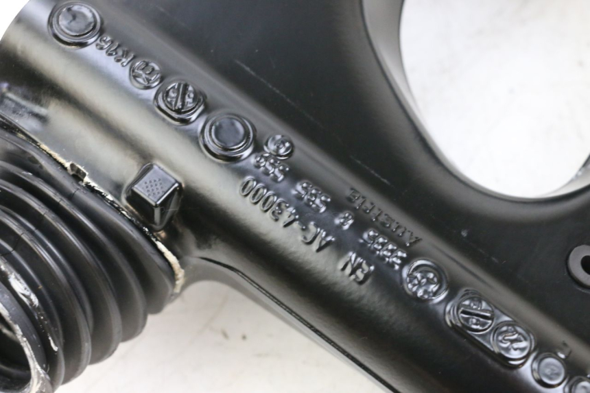 photo de Wahacz tylnego zawieszenia BMW R GS 1250 (2021 - 2024) - Zbliżenie techniczne