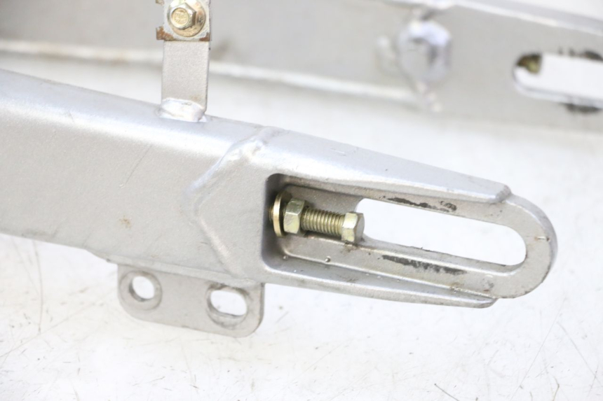 photo de wahacz tylnego zawieszenia APOLLO RFZ 150 - Szczegóły charakterystyczne