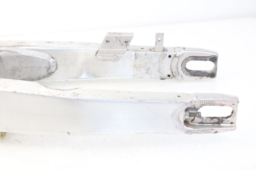 photo de wahacz tylnego zawieszenia SUZUKI RMZ RM-Z 450 (2008 - 2011) - Zbliżenie techniczne