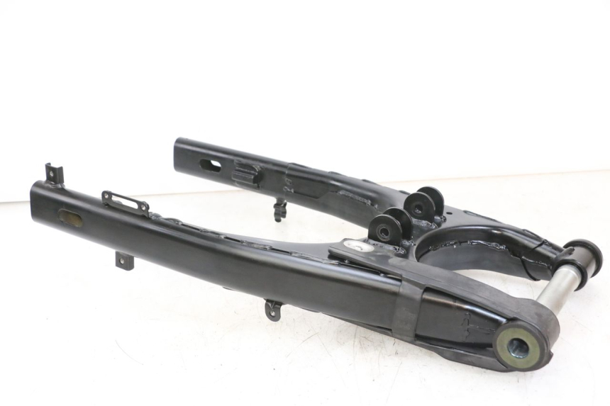 photo de wahacz ROYAL ENFIELD SCRAM 411 (2022 - 2024) - Stan powierzchni