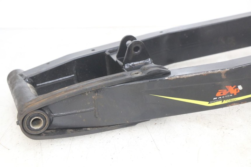 photo de wahacz tylnego zawieszenia SHERCO SM-R 50 (2018 - 2021) - Zbliżenie komponentów