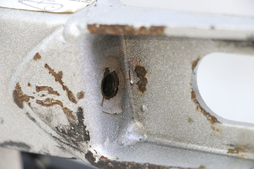 photo de Wahacz tylnego zawieszenia SMALL MX THUNDER 250 - Zbliżenie komponentów