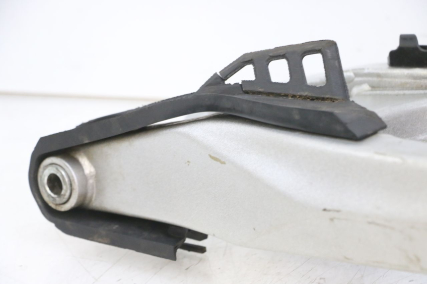 photo de Wahacz tylnego zawieszenia SMALL MX THUNDER 250 - Widok z bliska