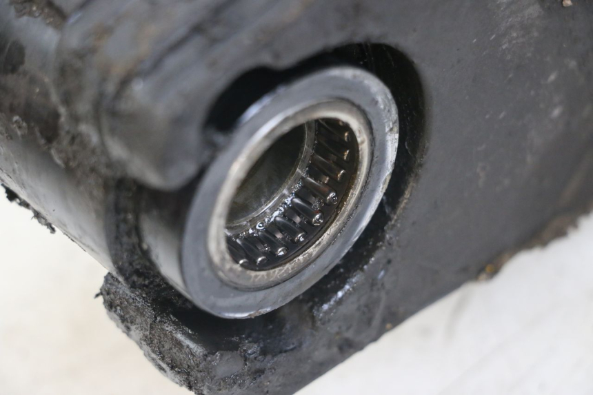 photo de wahacz tylni TRIUMPH SPEED TRIPLE T301 900 (1994 - 1996) - Szczegół części