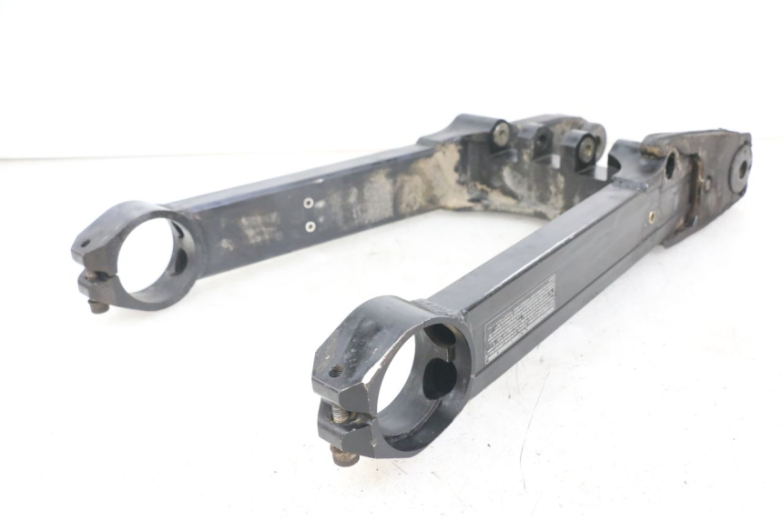 photo de wahacz tylni TRIUMPH SPEED TRIPLE T301 900 (1994 - 1996) - Alternatywny kąt