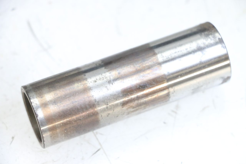 photo de wahacz tylni TRIUMPH SPEED TRIPLE T301 900 (1994 - 1996) - Zbliżenie techniczne