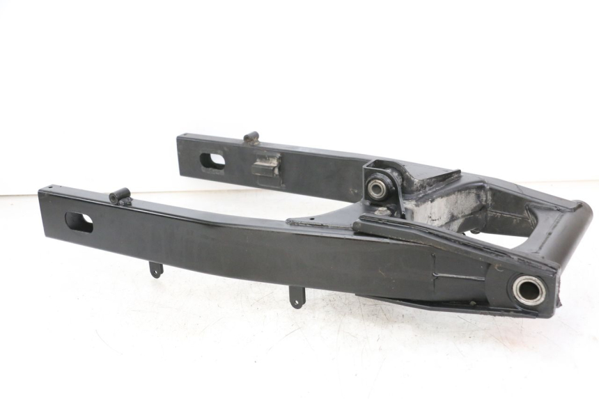 photo de Wahacz tylnego zawieszenia SUZUKI GSR 750 (2011 - 2017) - Widok główny