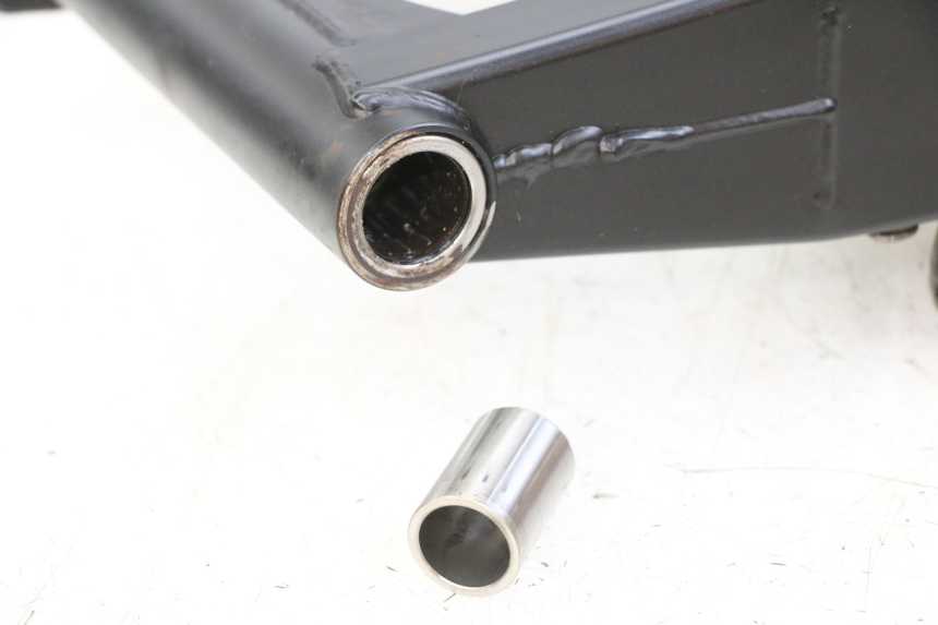 photo de Wahacz tylnego zawieszenia SUZUKI GSR 750 (2011 - 2017) - Szczegół części