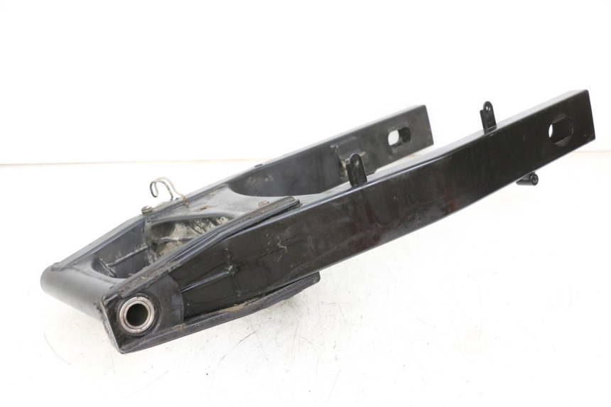 photo de Wahacz tylnego zawieszenia SUZUKI GSR 750 (2011 - 2017) - Zbliżenie techniczne