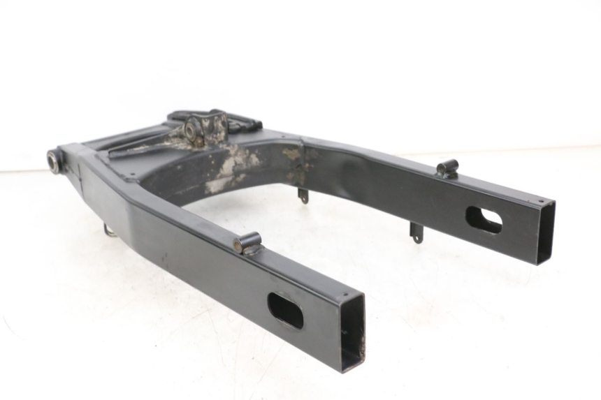 photo de Wahacz tylnego zawieszenia SUZUKI GSR 750 (2011 - 2017) - Punkty mocowania