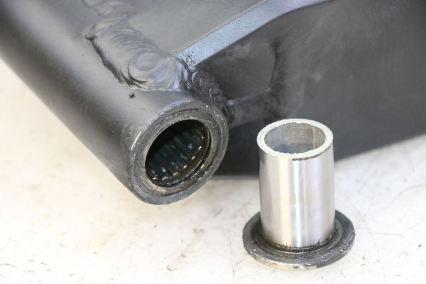 photo de Wahacz tylnego zawieszenia SUZUKI SV S 650 (2003 - 2009) - Inny kąt widzenia