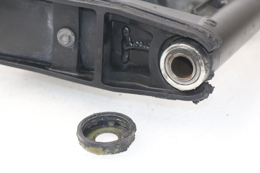 photo de wahacz tylnego zawieszenia YAMAHA TDM ABS 900 (2002 - 2014) - Szczegół części