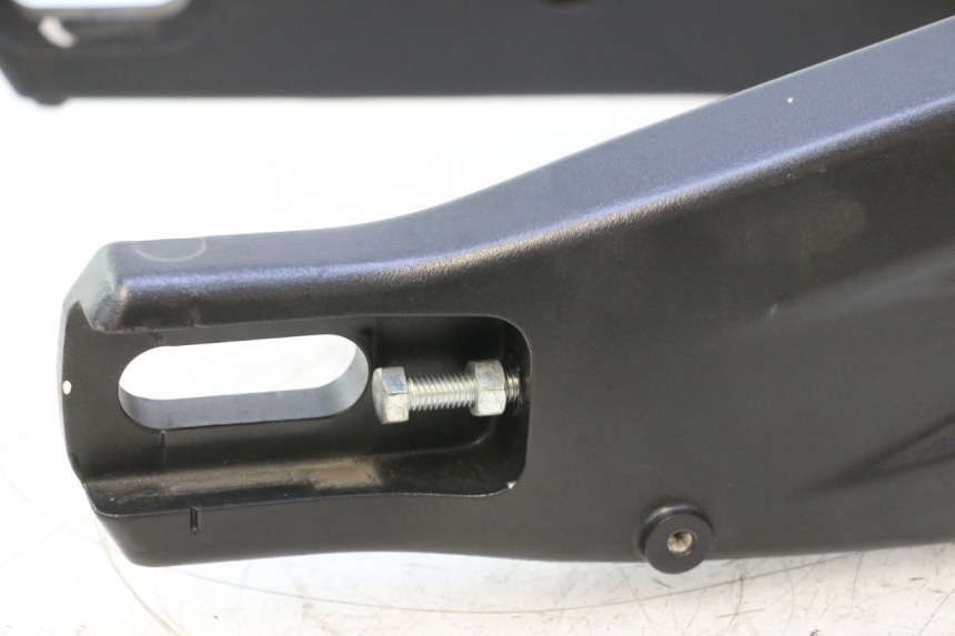 photo de wahacz tylnego zawieszenia YAMAHA TRACER 7 700 (2020 - 2024) - Zbliżenie techniczne