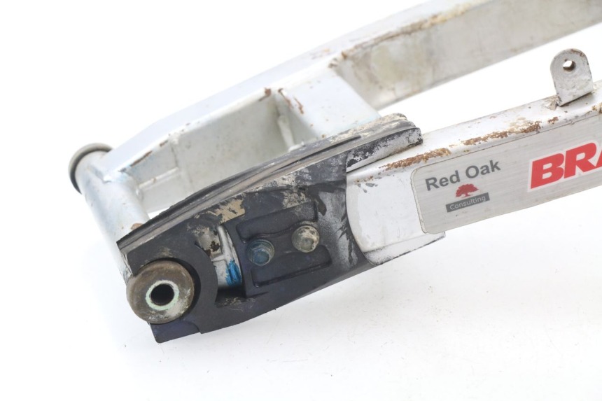 photo de Wahacz tylnego zawieszenia YAMAHA TTR 125 (2000 - 2020) - Zbliżenie techniczne
