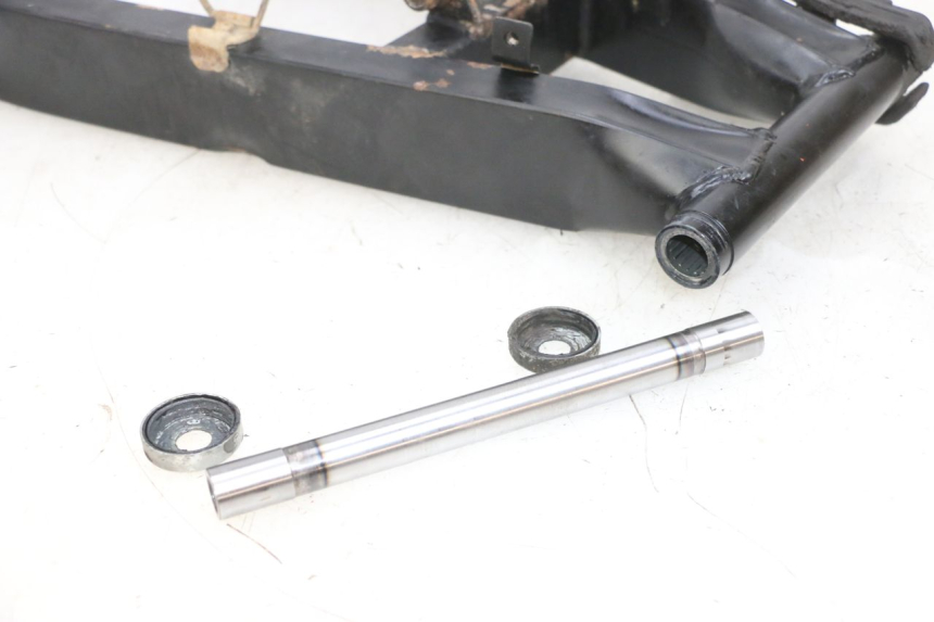 photo de Wahacz tylnego zawieszenia YAMAHA TZR 50 (2008 - 2016) - Szczegół części