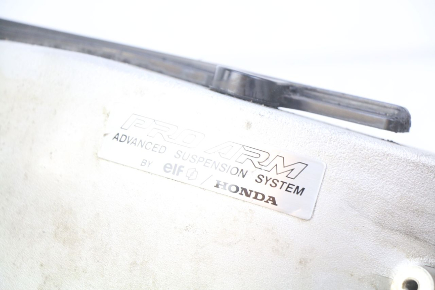 photo de wahacz tylnego zawieszenia HONDA VFR FI RC46 800 (1998 - 2001) - Widok ogólny