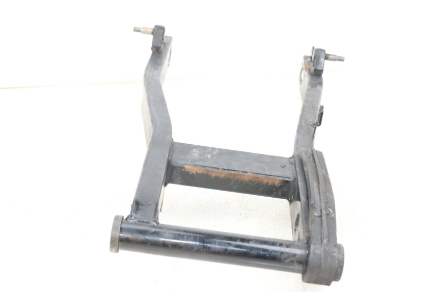 photo de wahacz tylni SUZUKI VL INTRUDER 125 (2004 - 2007) - Punkty mocowania