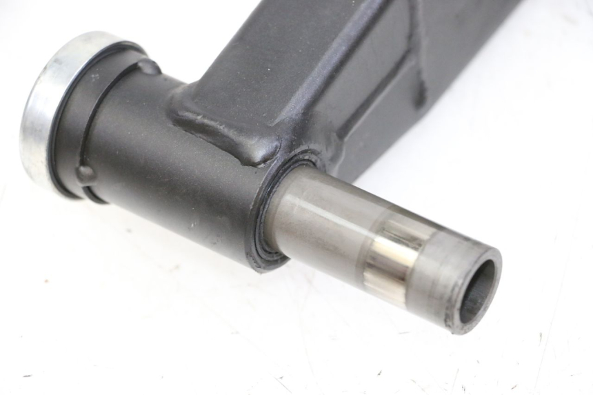 photo de Wahacz tylnego zawieszenia YAMAHA XJ6 ABS 600 (2008 - 2016) - Inny kąt widzenia