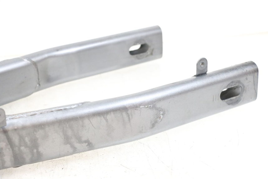 photo de wahacz tylnego zawieszenia YAMAHA XJS DIVERSION 600 (1997 - 1999) - Widok z bliska