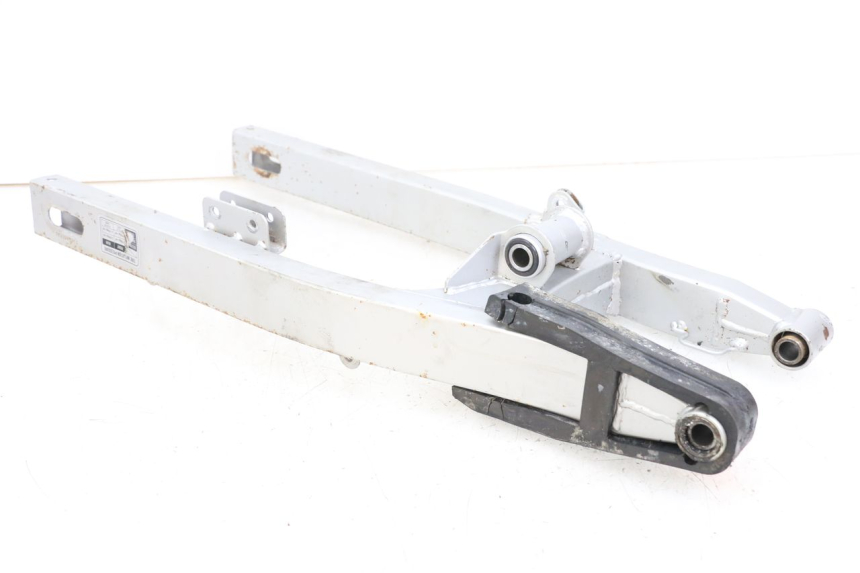 photo de wahacz tylni HYOSUNG XRX 125 (2000 - 2008) - Widok główny