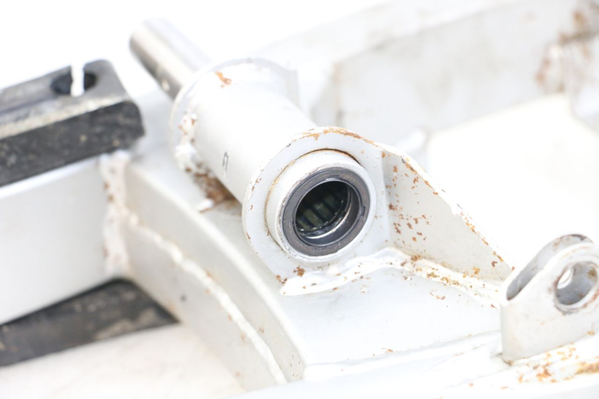 photo de wahacz tylni HYOSUNG XRX 125 (2000 - 2008) - Szczegół części