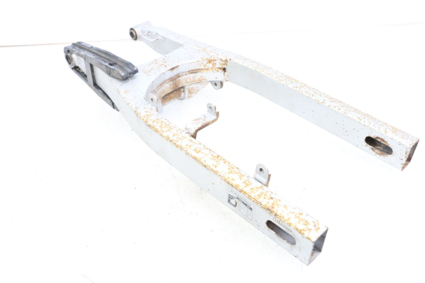 photo de wahacz tylni HYOSUNG XRX 125 (2000 - 2008) - Szczegóły charakterystyczne