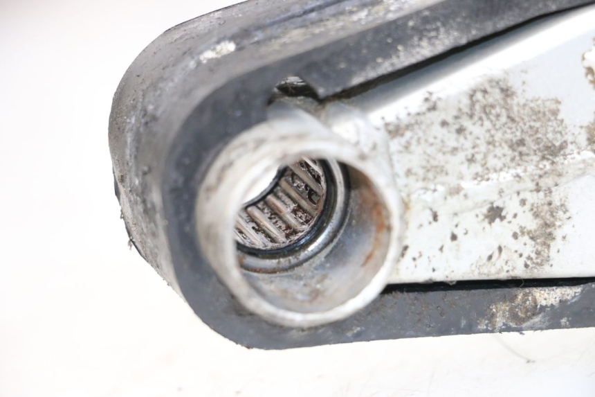 photo de wahacz tylni HYOSUNG XRX 125 (2000 - 2008) - Punkty mocowania